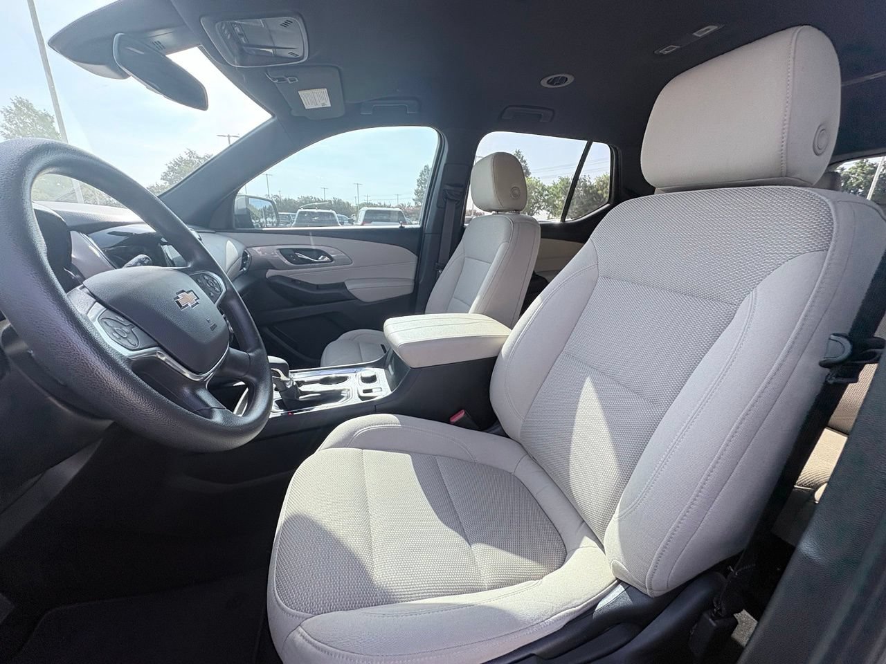 2023 Chevrolet Traverse LS - Photo 6
