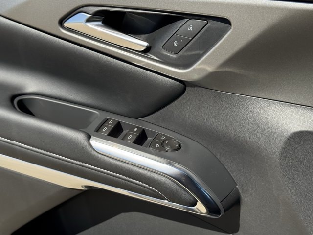 2027 Chevrolet Traverse LT - Photo 19