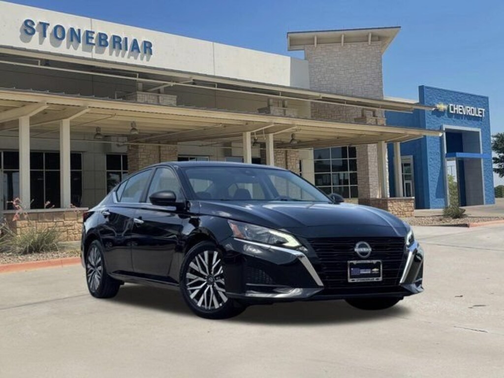 Used 2025 Nissan Altima SV FWD Sedan
