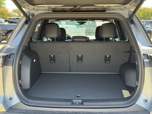 2027 Chevrolet Equinox LT - Photo 25
