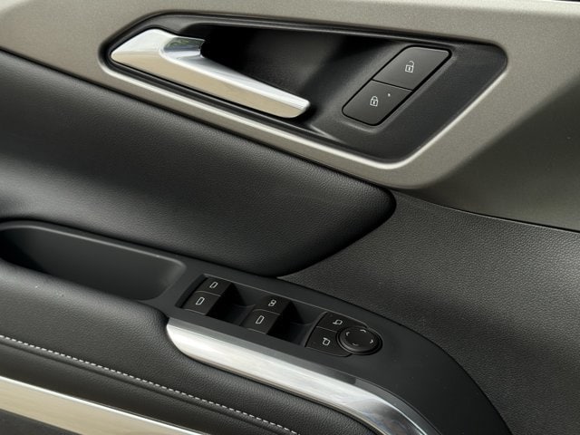 2026 Chevrolet Traverse LT - Photo 19