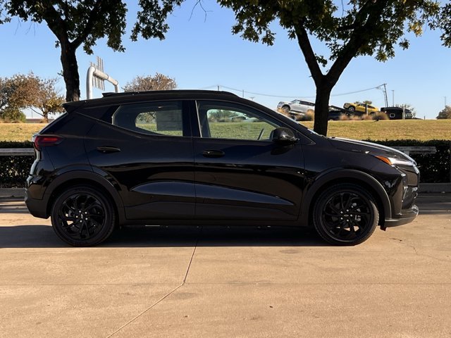 2027 Chevrolet Bolt RS - Photo 7