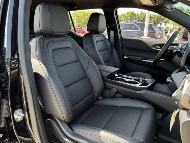 2027 Chevrolet Equinox LT - Photo 25