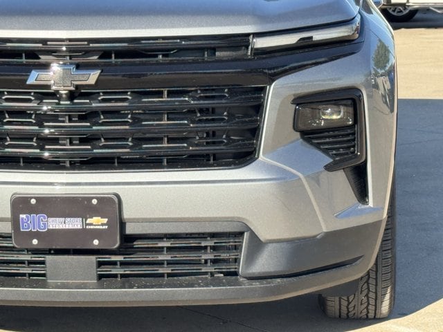 2027 Chevrolet Traverse LT - Photo 9