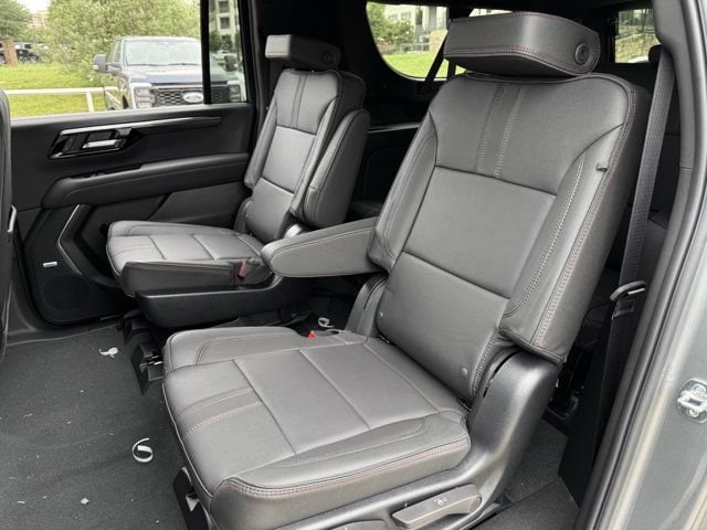 2026 Chevrolet Suburban RST - Photo 23