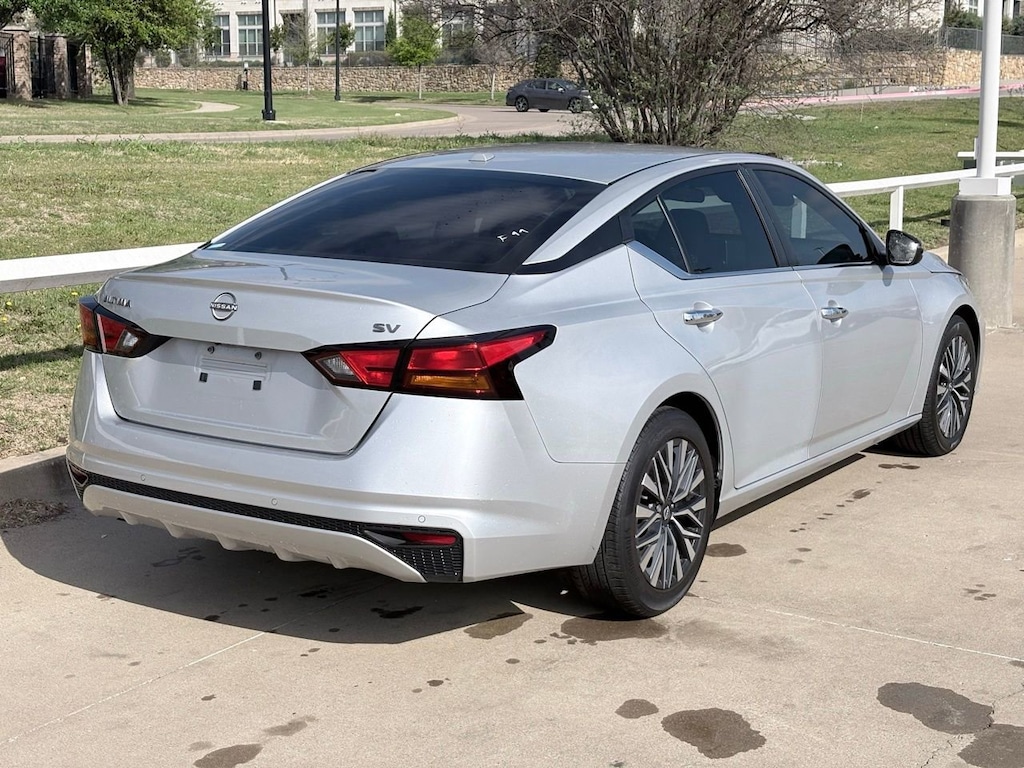 Used 2024 Nissan Altima SV FWD Sedan