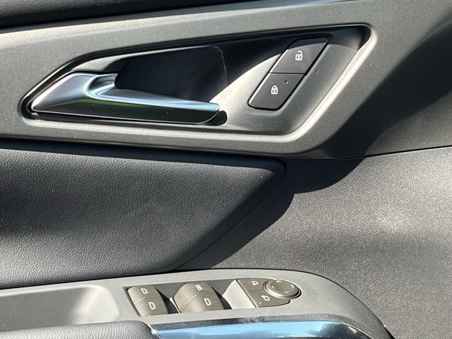 2027 Chevrolet Traverse LT - Photo 21
