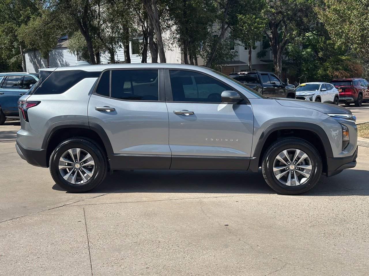 2027 Chevrolet Equinox LT - Photo 6