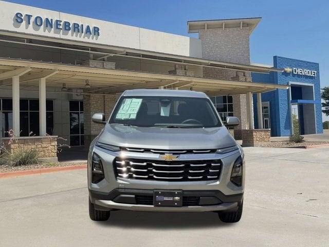 2027 Chevrolet Equinox LT - Photo 8
