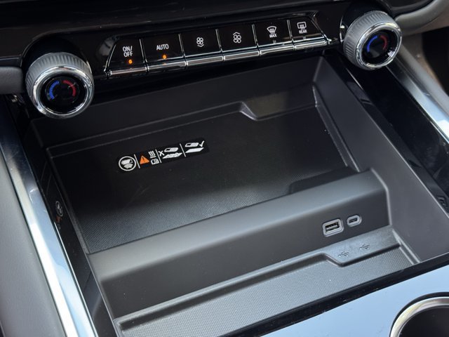 2026 Chevrolet Suburban LT - Photo 15