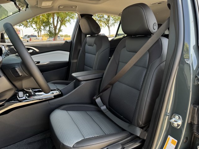 2026 Chevrolet Trax LT - Photo 21