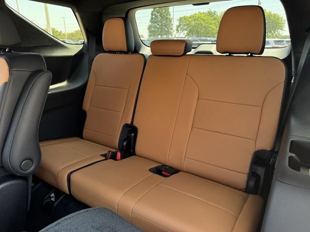 2027 Chevrolet Traverse Z71 - Photo 23