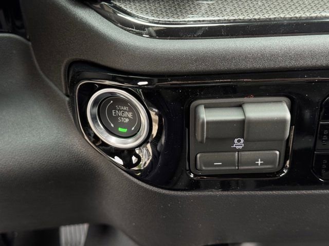 2026 Chevrolet Silverado 2500 HD ZR2 - Photo 16