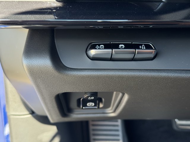 2027 Chevrolet Corvette Stingray 2LT - Photo 27