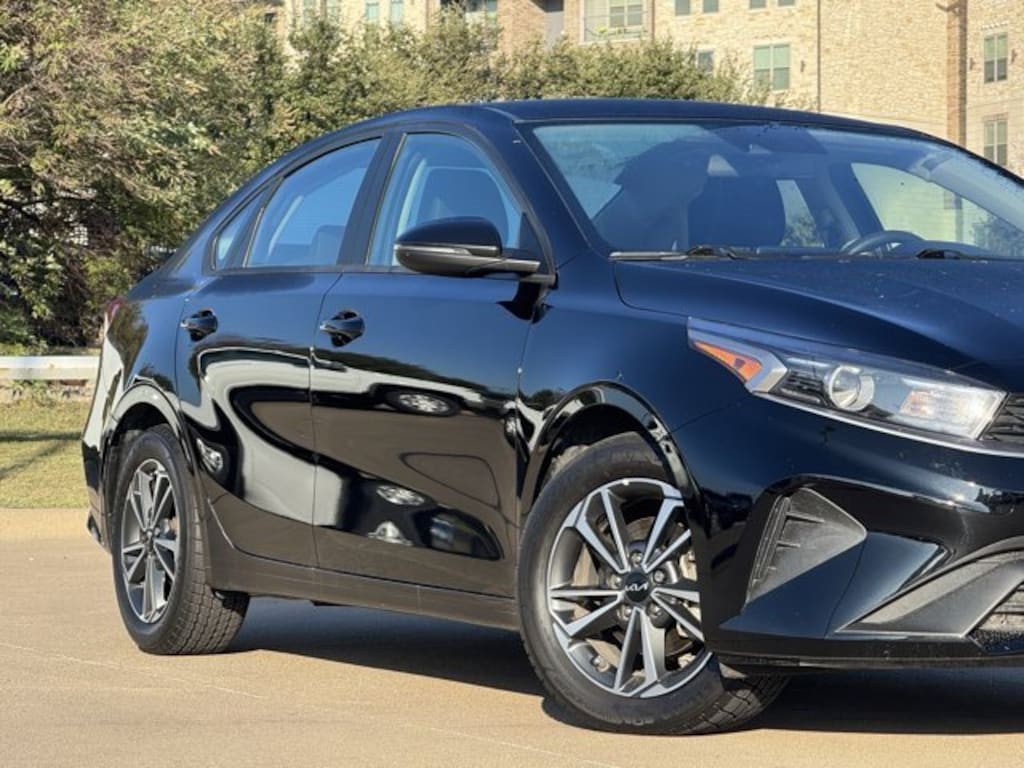 Used 2023 Kia Forte LXS Sedan