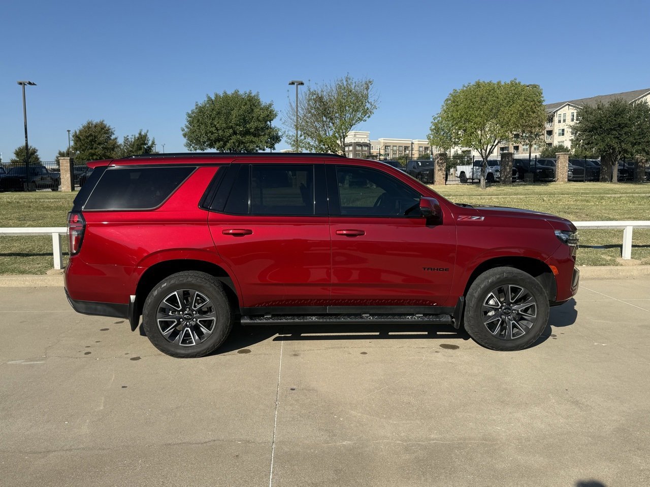 2021 Chevrolet Tahoe Z71 photo 3