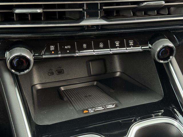 2027 Chevrolet Traverse LT - Photo 15