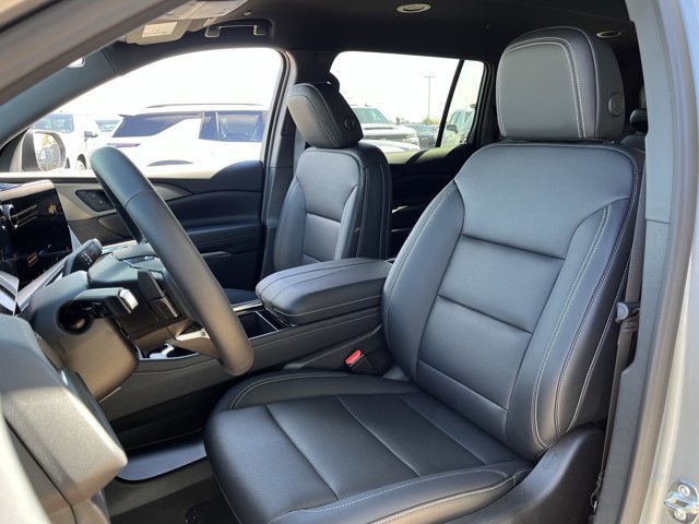 2027 Chevrolet Traverse LT - Photo 14