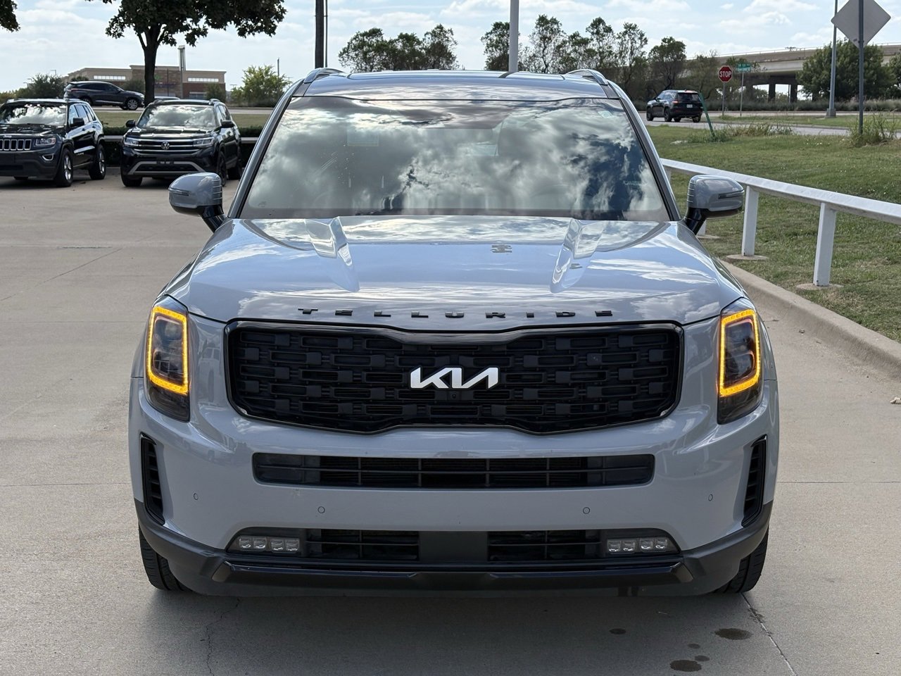 2022 Kia Telluride SX photo 2