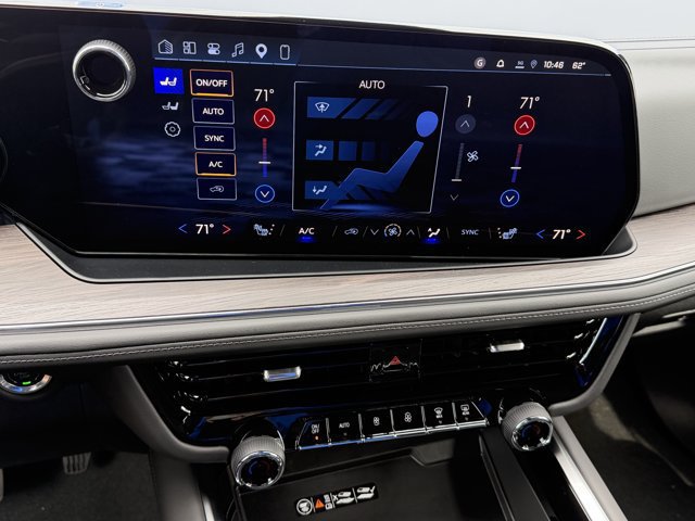 2027 Chevrolet Suburban Z71 - Photo 17