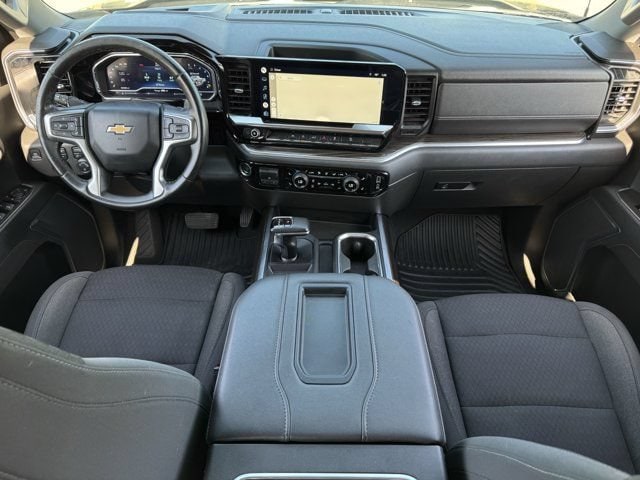 2022 Chevrolet Silverado 1500 LT - Photo 11