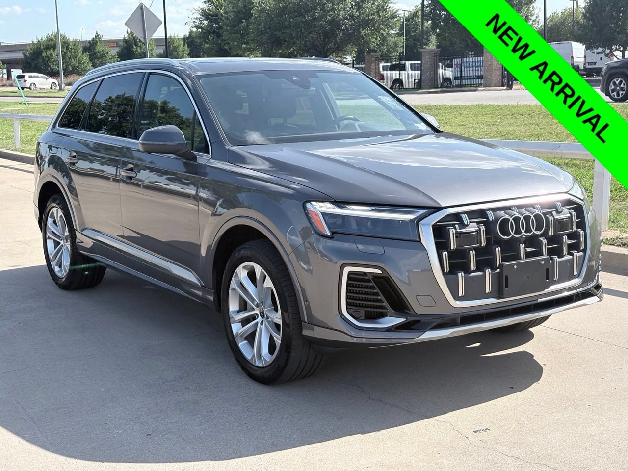 2025 Audi Q7 55 Premium Plus quattro Tiptronic's photo