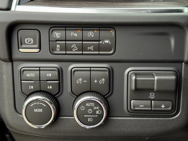 2026 Chevrolet Tahoe Z71 - Photo 18