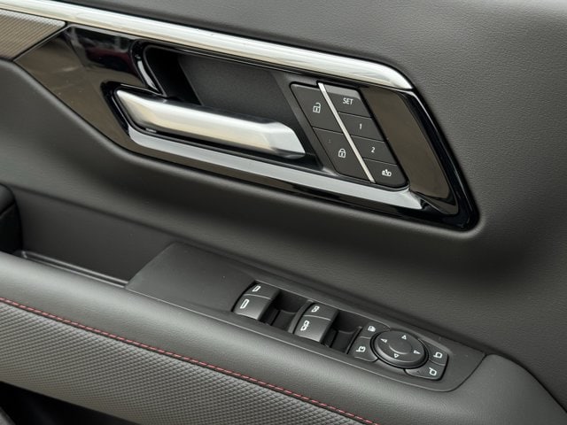 2026 Chevrolet Suburban RST - Photo 19
