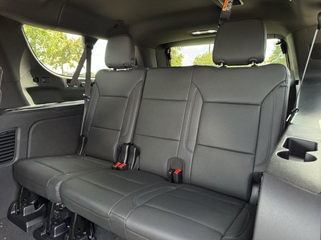 2026 Chevrolet Suburban LT - Photo 23