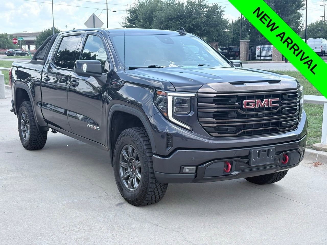 2022 GMC Sierra 4WD Crew Cab Short Box AT4X's photo
