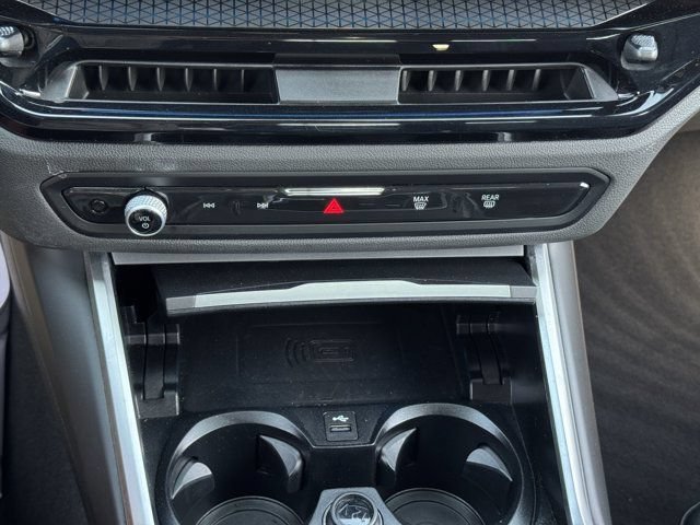 2025 BMW 2 Series 230i - Photo 19