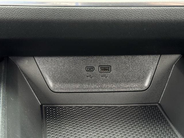 2027 Chevrolet Equinox LT - Photo 16