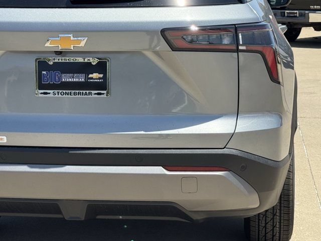2027 Chevrolet Equinox LT - Photo 7