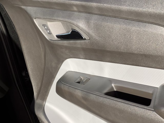 2027 Chevrolet Bolt RS - Photo 26