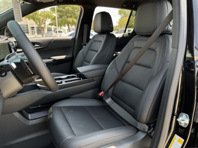 2027 Chevrolet Equinox LT - Photo 21