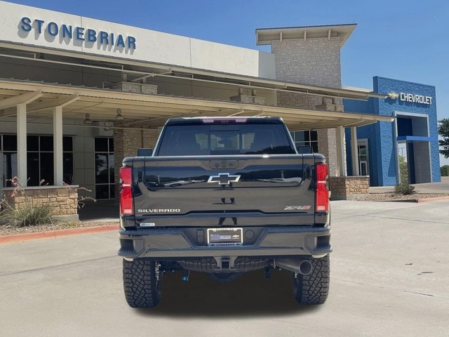 2026 Chevrolet Silverado 2500 HD ZR2 - Photo 6