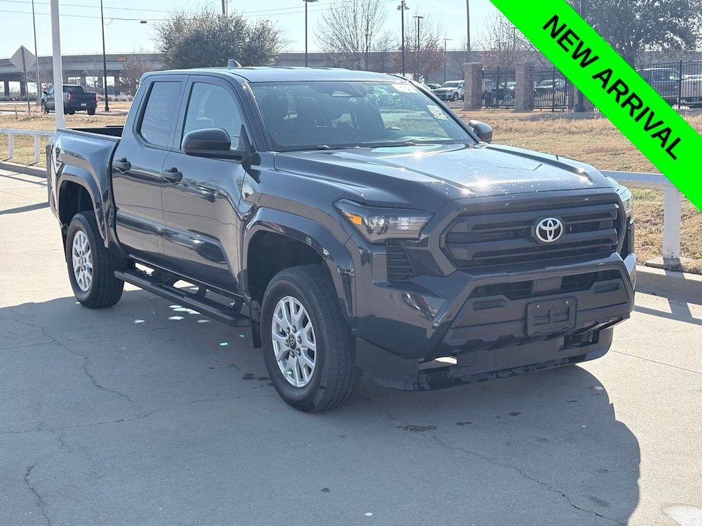 Used 2024 Toyota Tacoma SR Truck Double Cab