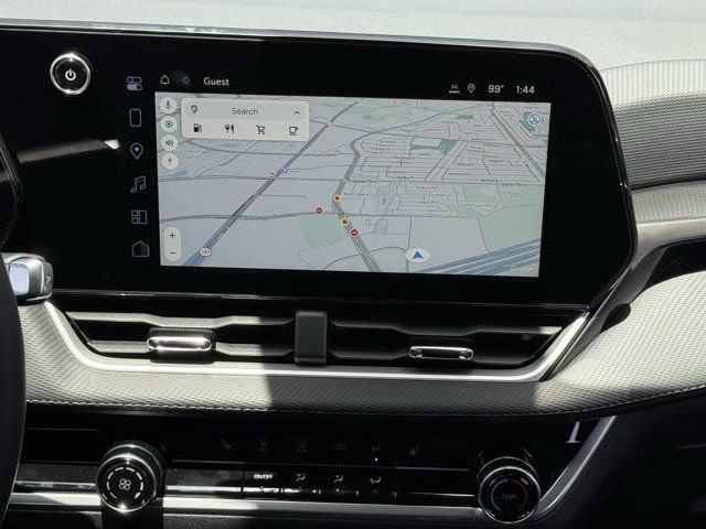 2027 Chevrolet Equinox LT - Photo 13