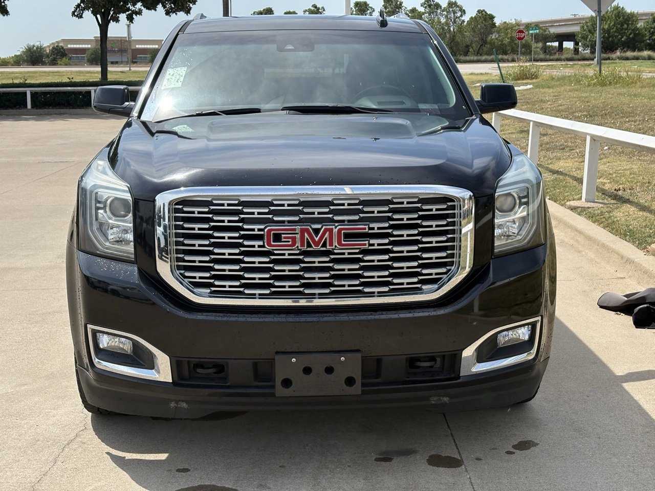 2019 Gmc Yukon XL Denali photo 2