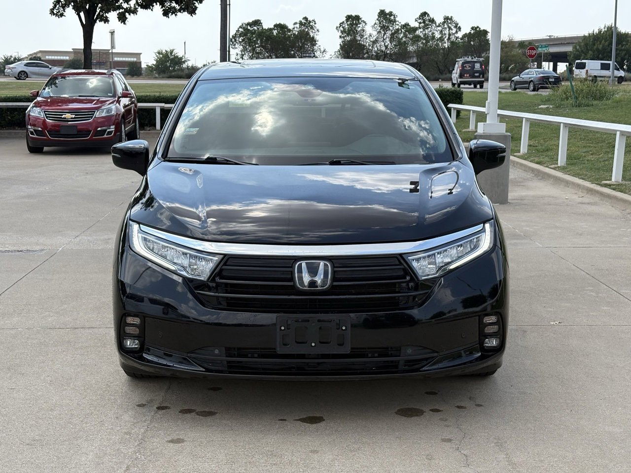 2021 Honda Odyssey Touring photo 2