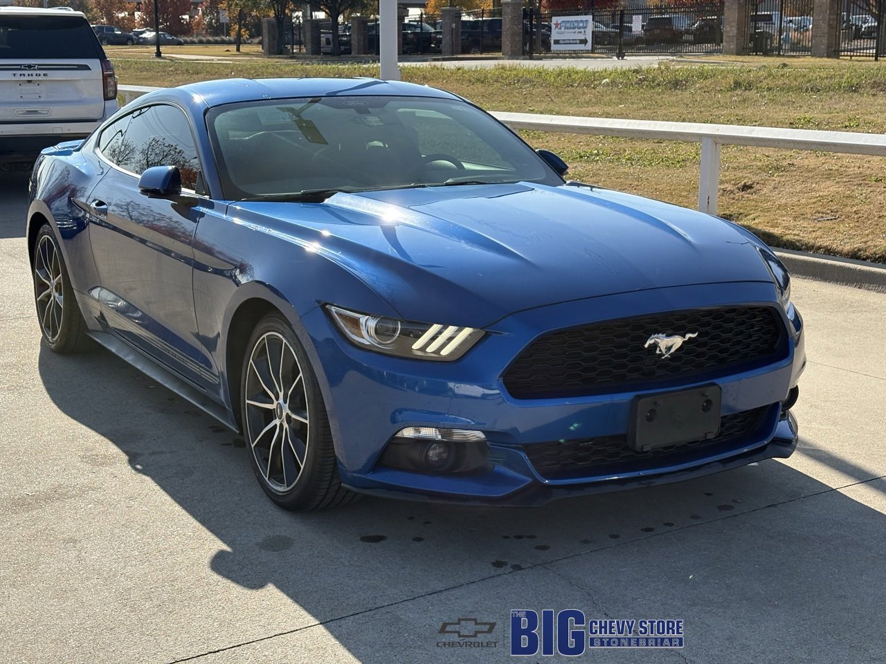 2017 Ford Mustang EcoBoost Premium's photo