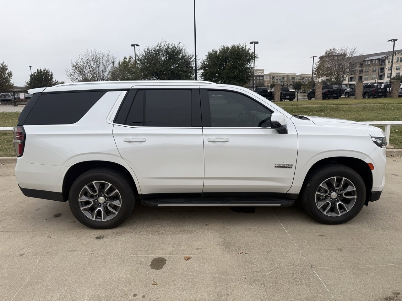 2022 Chevrolet Tahoe LT photo 3