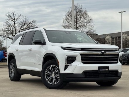 2025 Chevrolet Traverse LT SUV