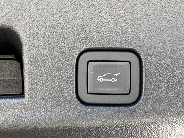 2027 Chevrolet Traverse LT - Photo 26