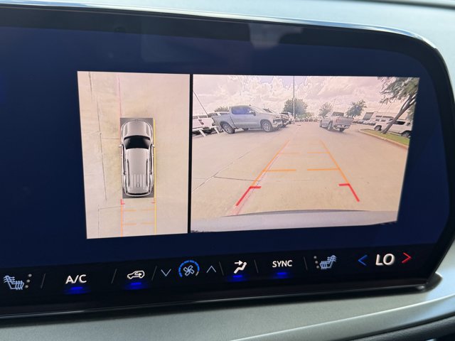 2027 Chevrolet Traverse LT - Photo 15