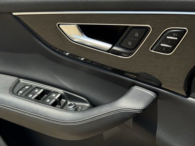 2025 Audi Q7 Premium Plus - Photo 25