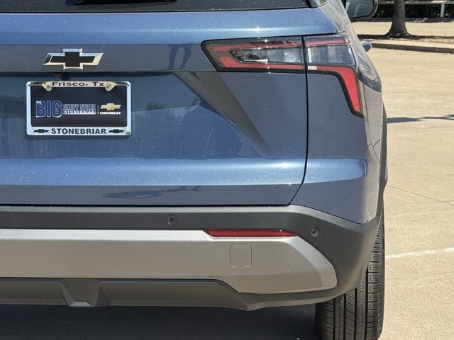 2027 Chevrolet Equinox LT - Photo 7
