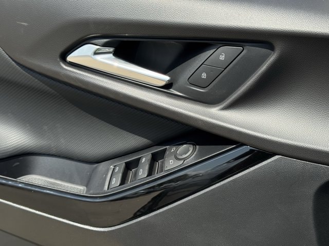 2027 Chevrolet Equinox LT - Photo 20