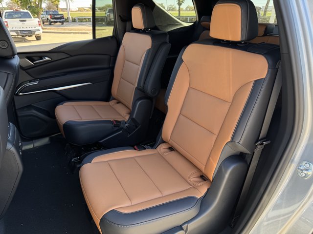 2027 Chevrolet Traverse Z71 - Photo 22