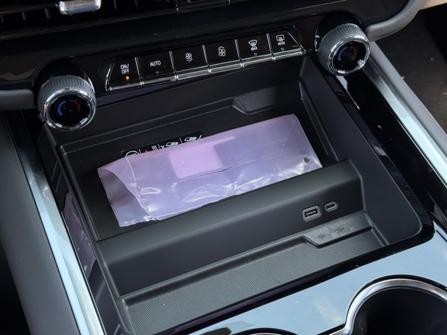 2026 Chevrolet Suburban RST - Photo 15